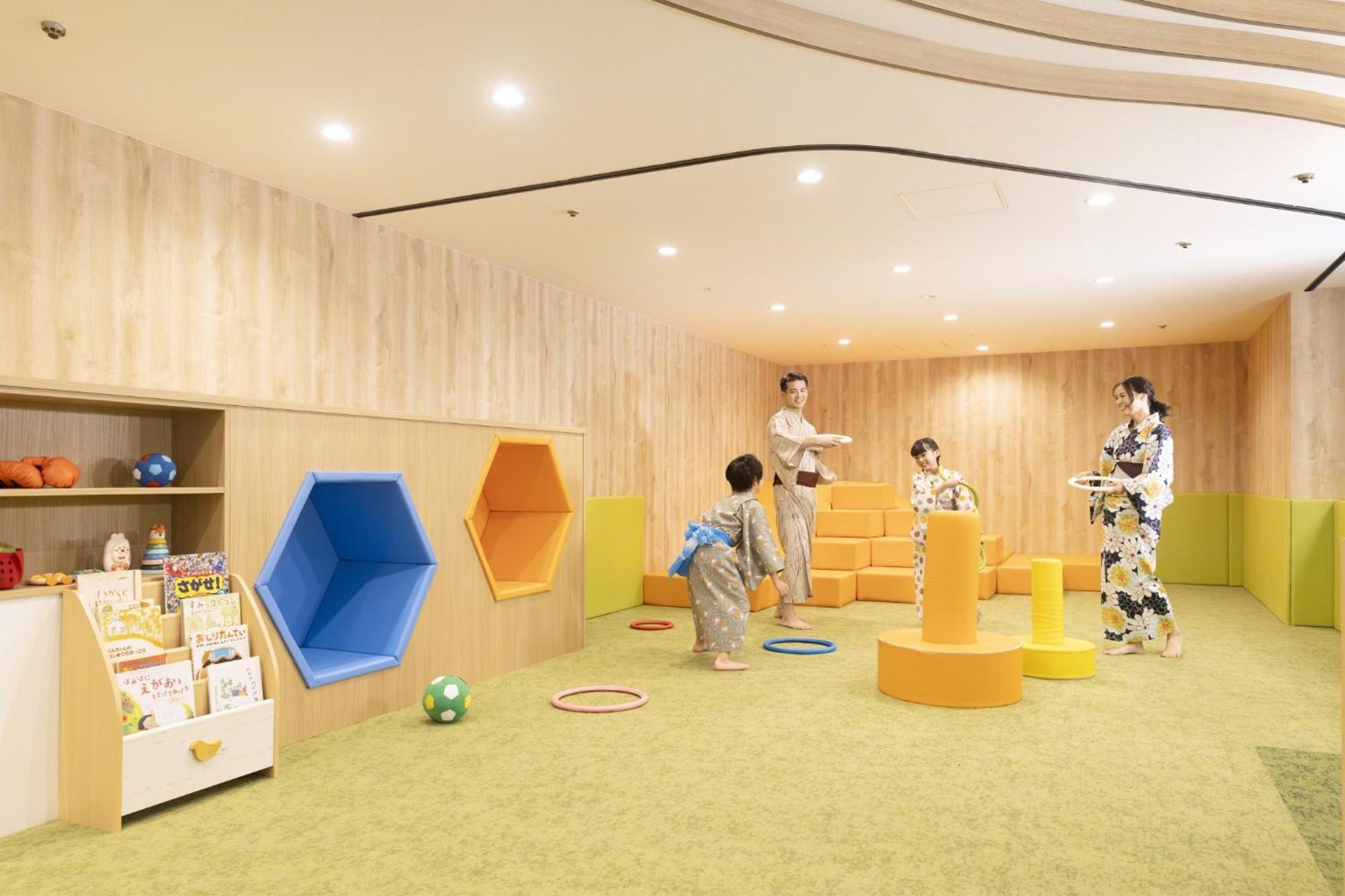 Hotel Ooedo Onsen Monogatari Premium Kaga Maruya Esterno foto