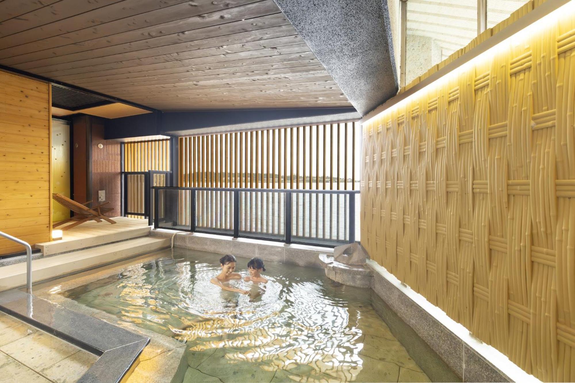 Hotel Ooedo Onsen Monogatari Premium Kaga Maruya Esterno foto