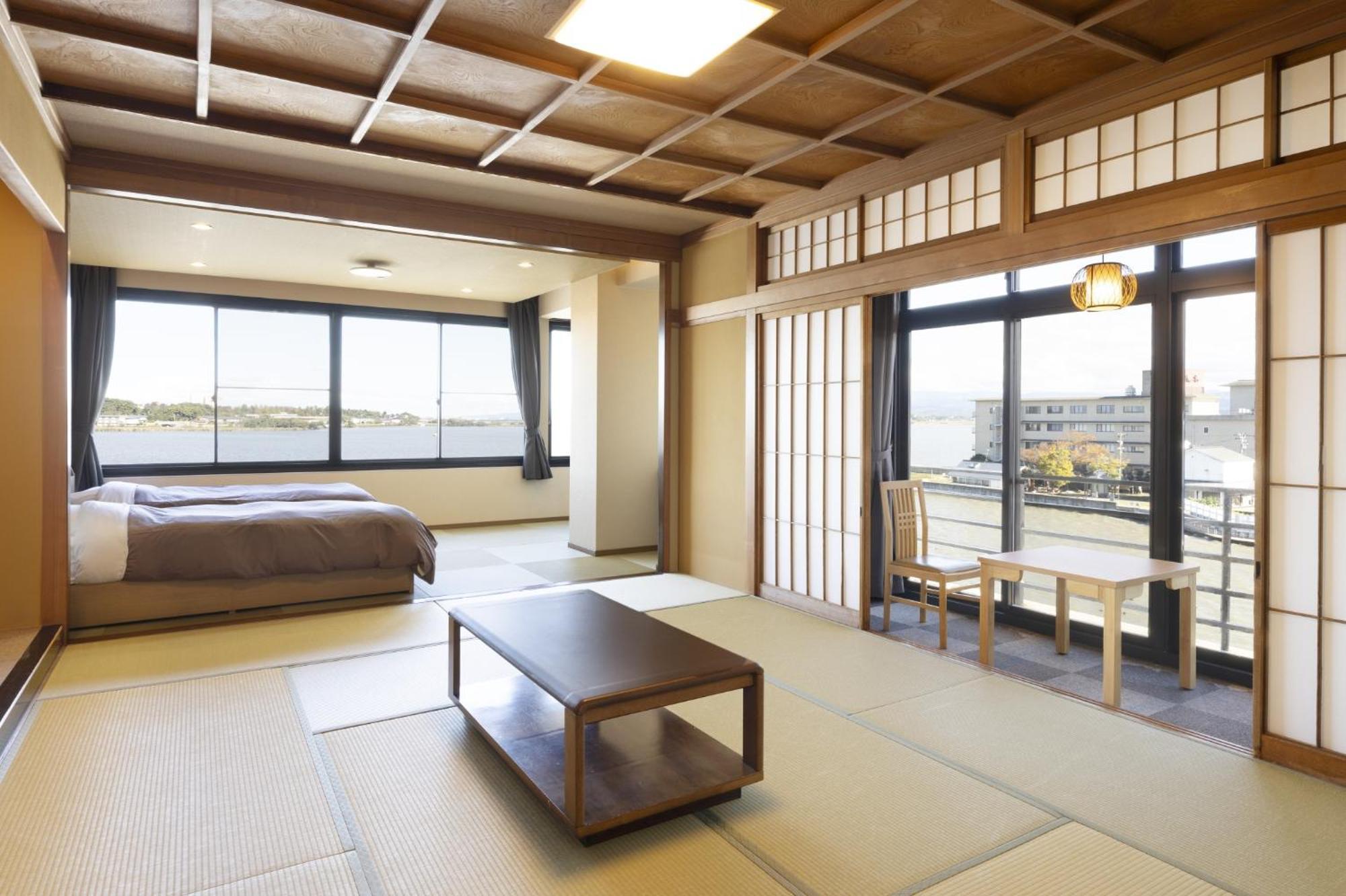 Hotel Ooedo Onsen Monogatari Premium Kaga Maruya Esterno foto