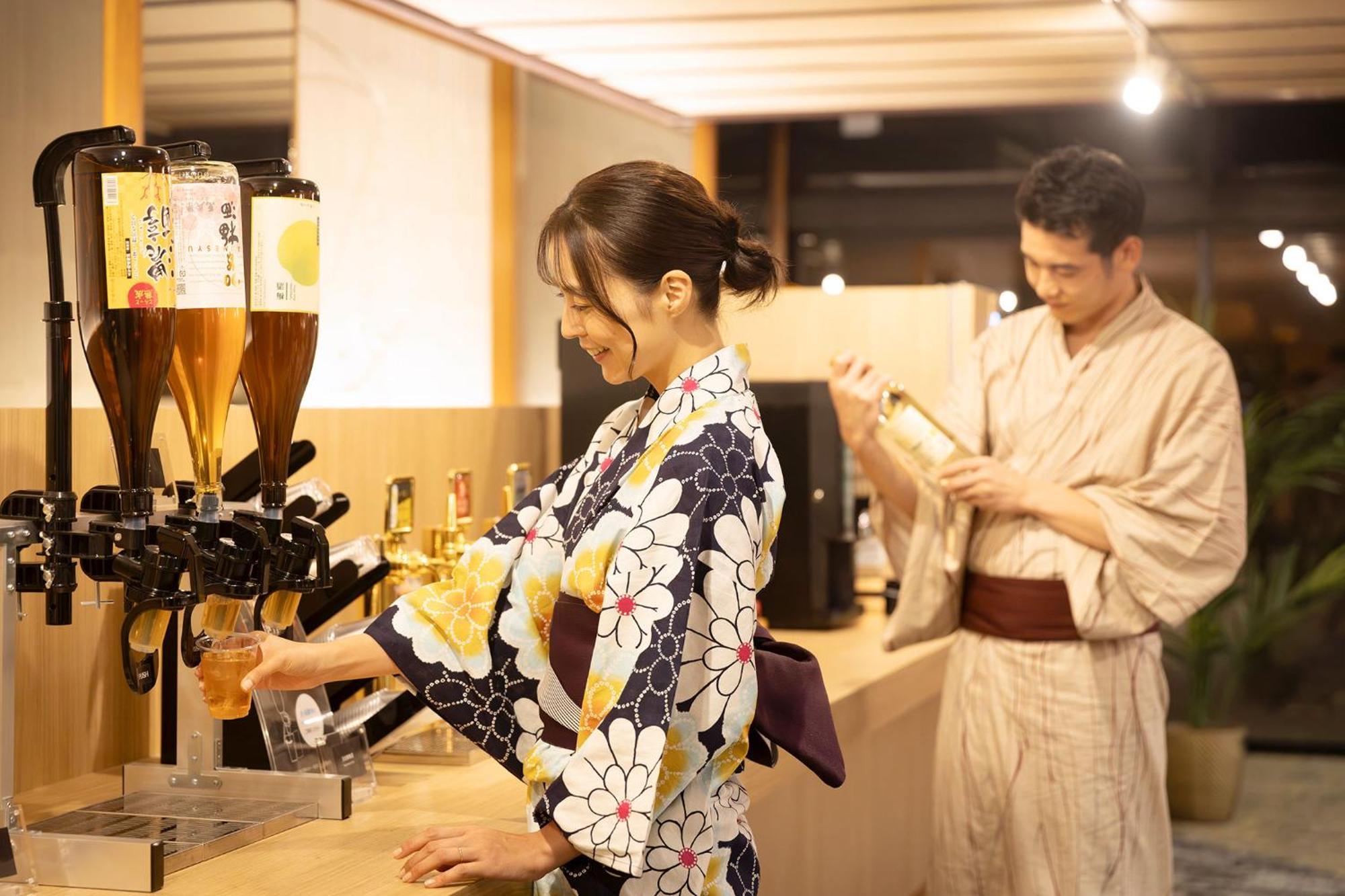 Hotel Ooedo Onsen Monogatari Premium Kaga Maruya Esterno foto