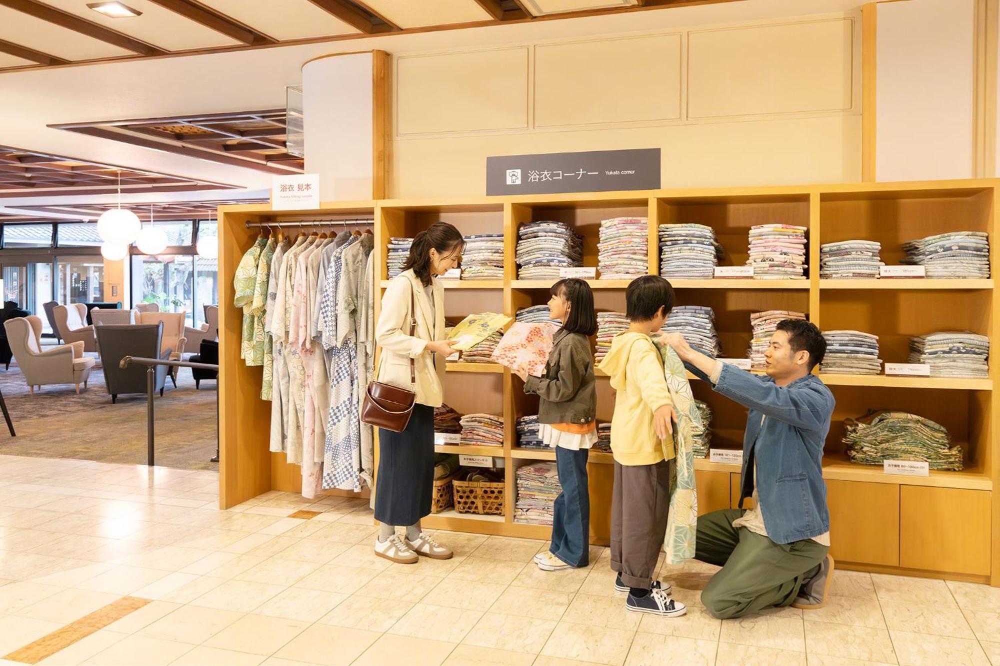 Hotel Ooedo Onsen Monogatari Premium Kaga Maruya Esterno foto