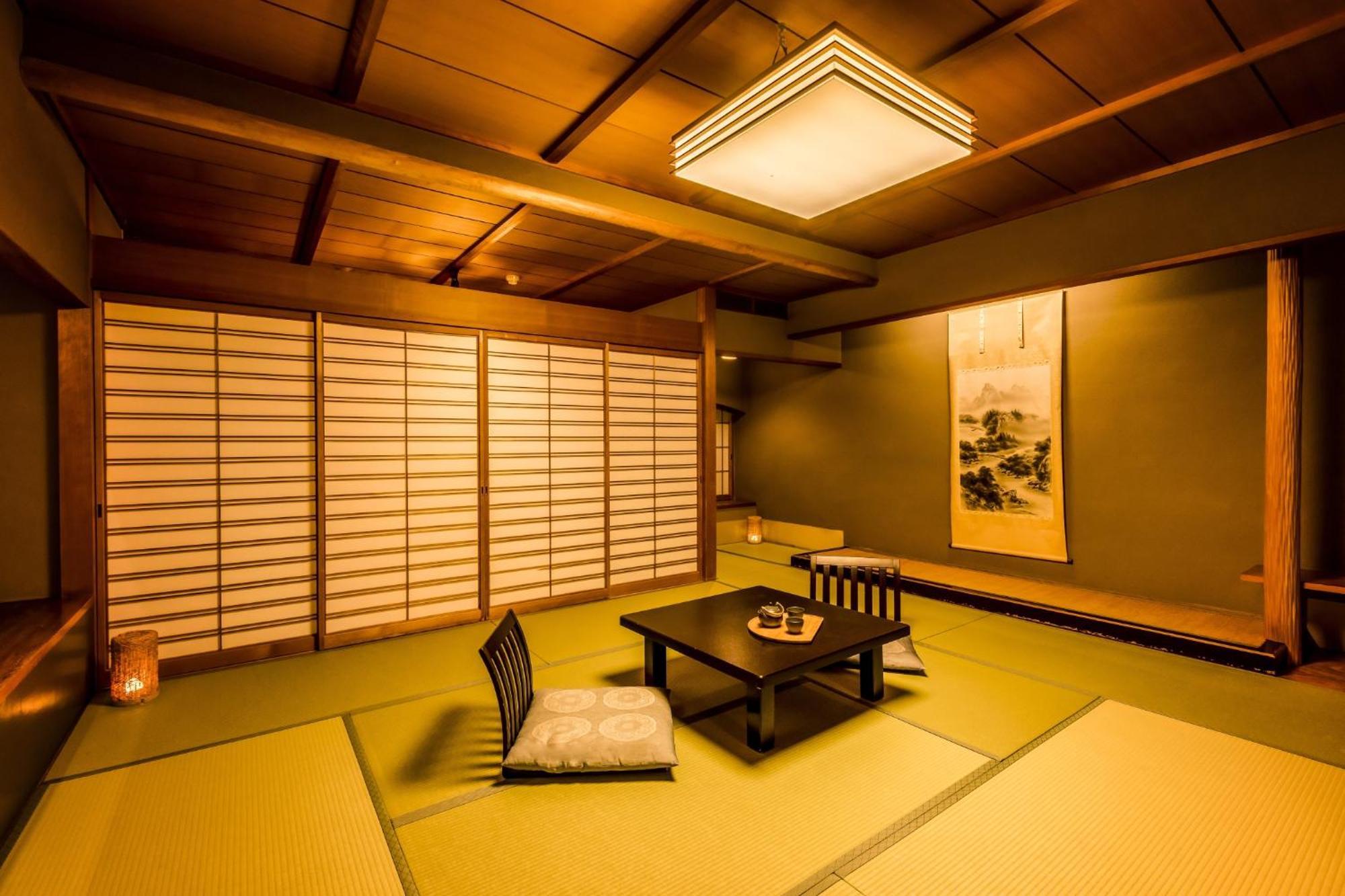 Hotel Ooedo Onsen Monogatari Premium Kaga Maruya Esterno foto