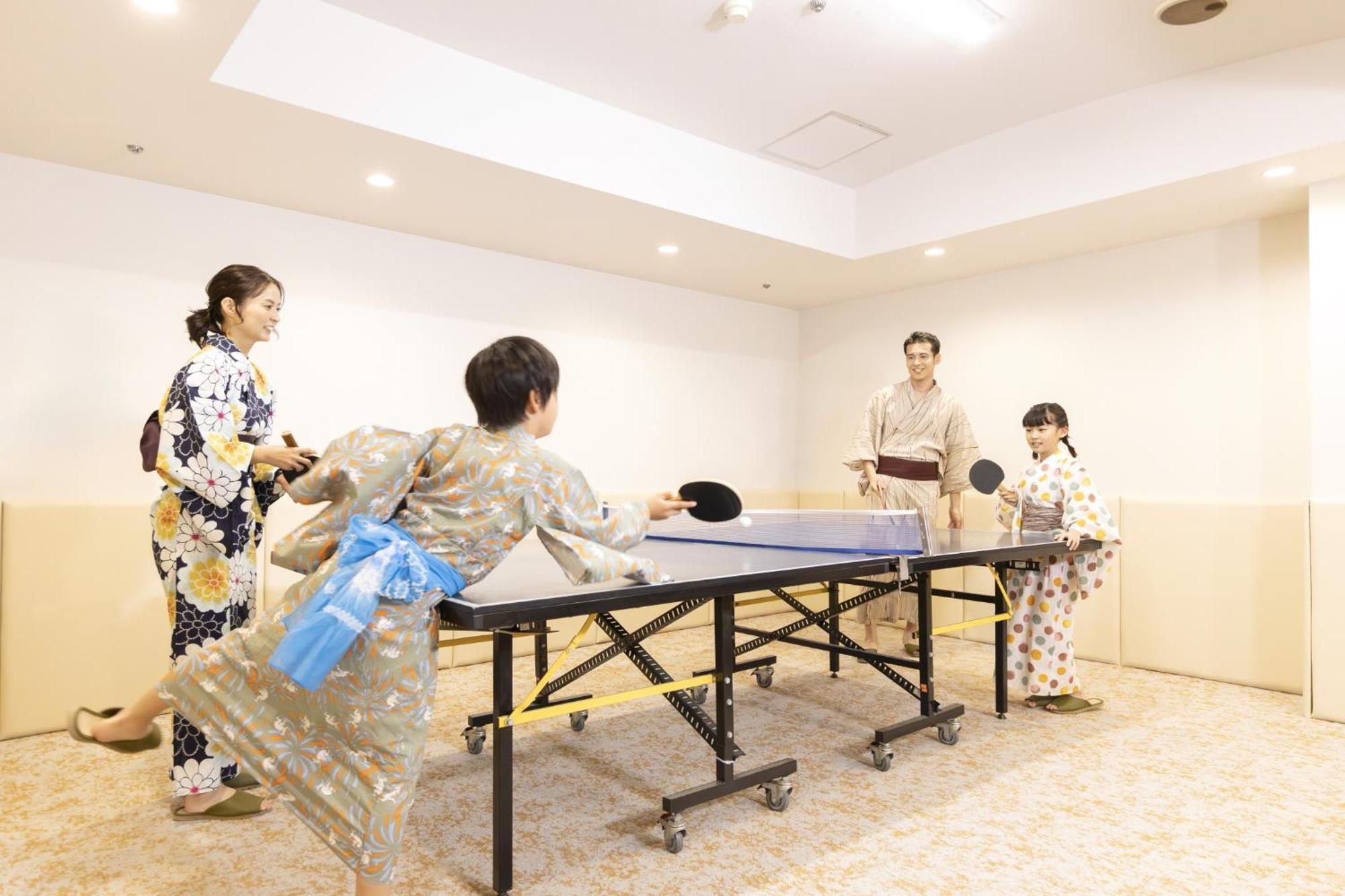 Hotel Ooedo Onsen Monogatari Premium Kaga Maruya Esterno foto