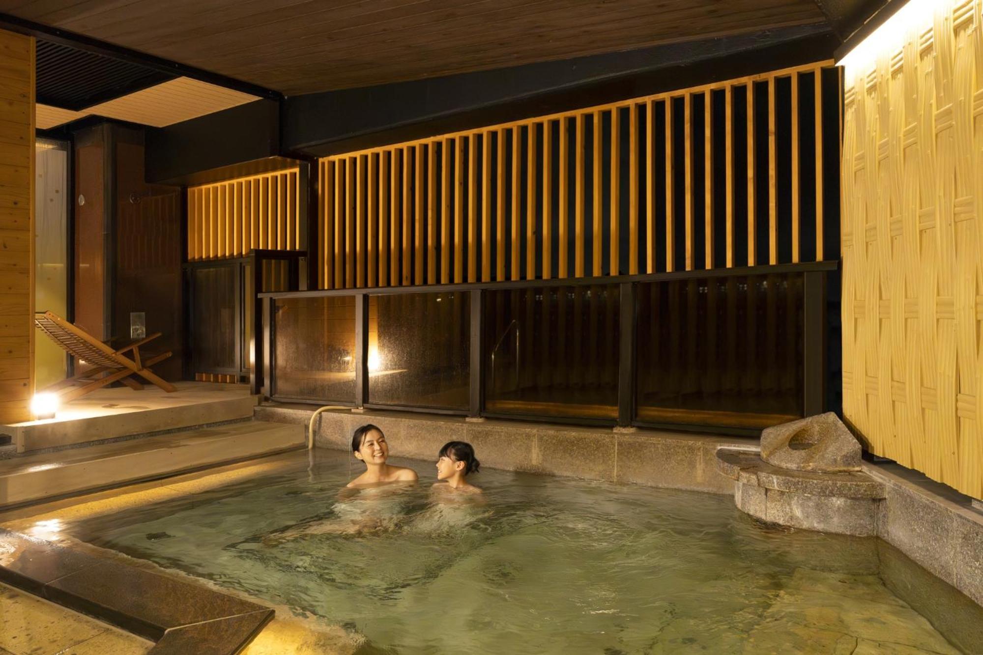 Hotel Ooedo Onsen Monogatari Premium Kaga Maruya Esterno foto