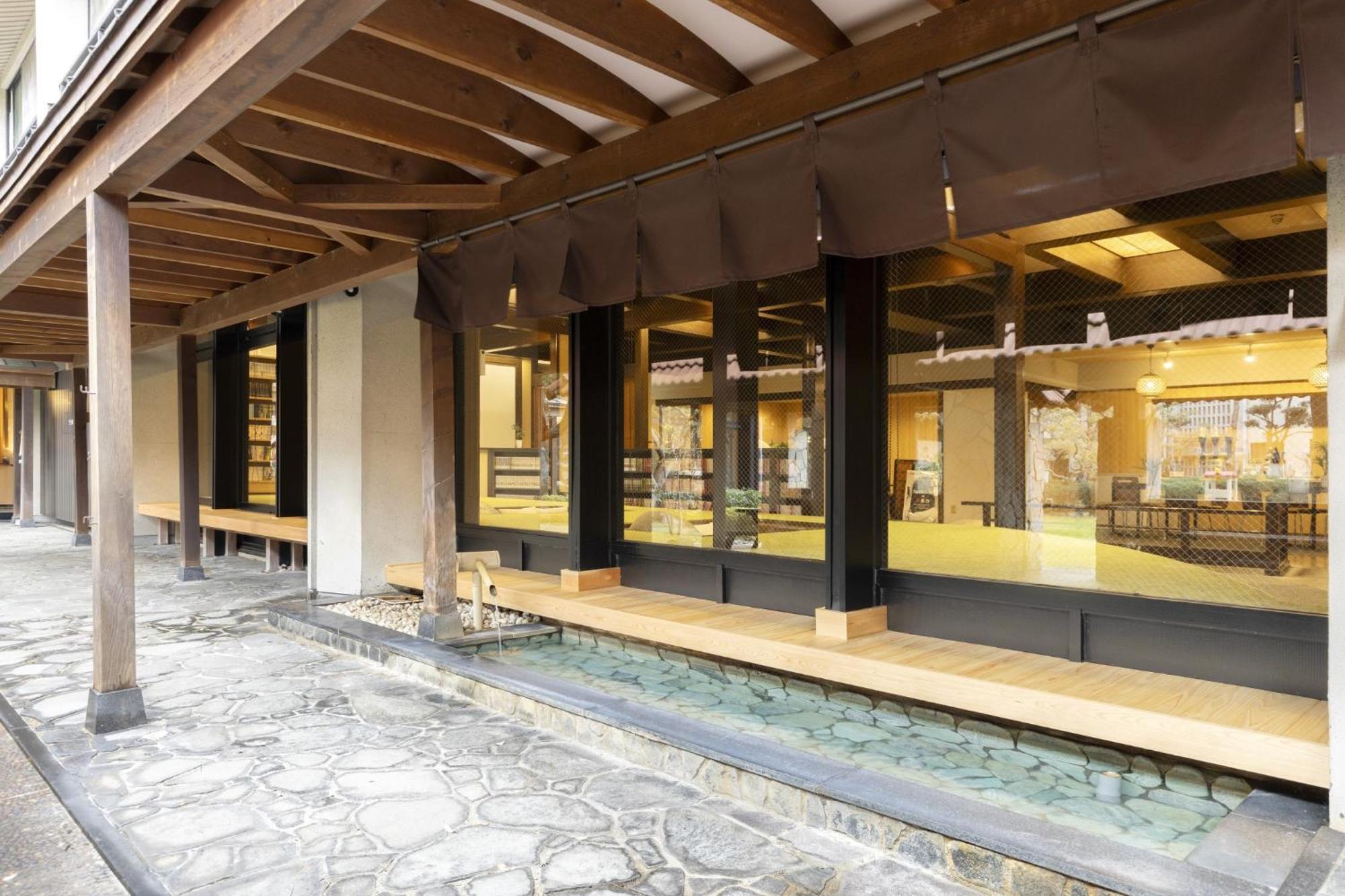 Hotel Ooedo Onsen Monogatari Premium Kaga Maruya Esterno foto